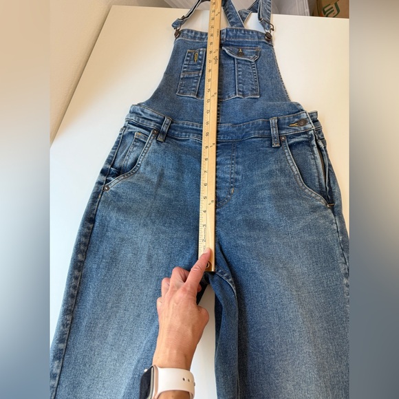 Free People We The Free CRVY Skinny Denim
Contour Overalls Blue Women's Size 28 - Picture 13 of 14